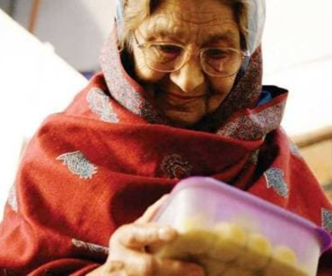 फारुख जफर के पति एक स्वतंत्रता सेनानी और पत्रकार थे